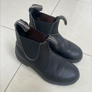 Blundstone Black Leather Chelsea Boots